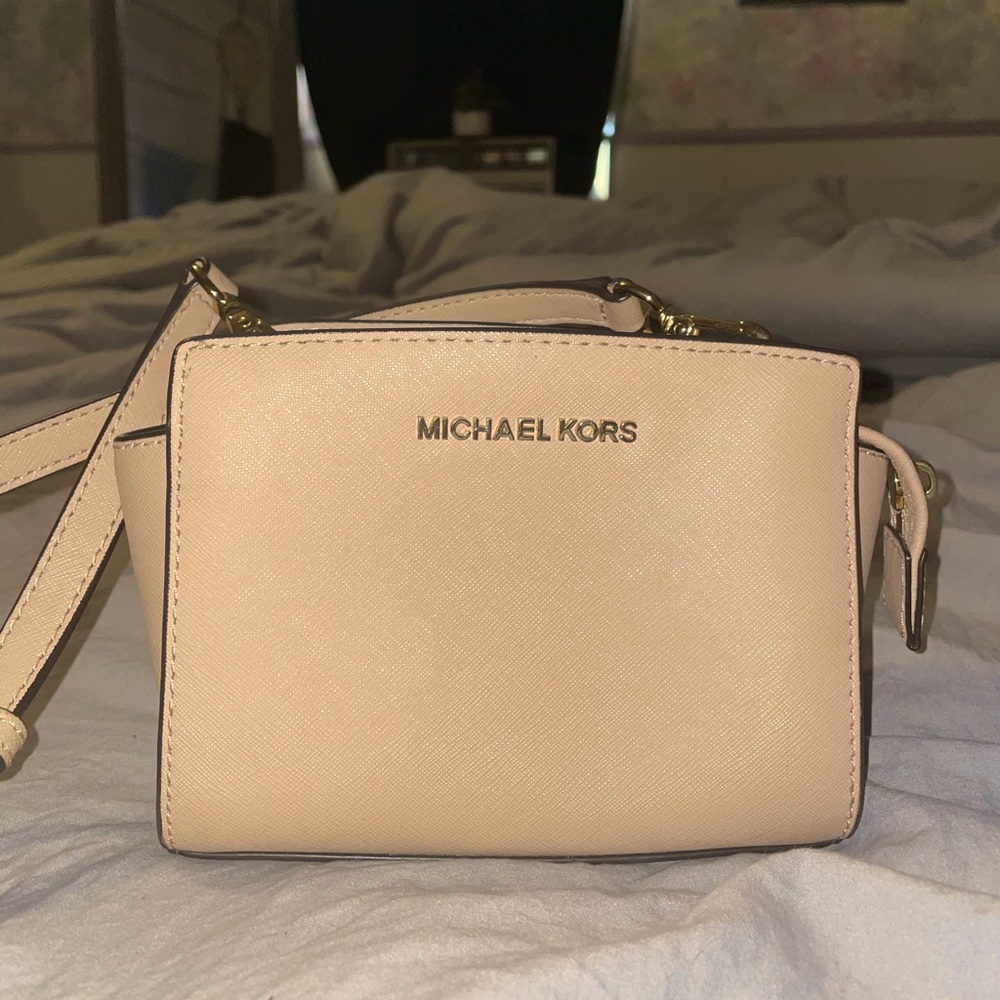 Michael Kors Mini Saffiano Purse